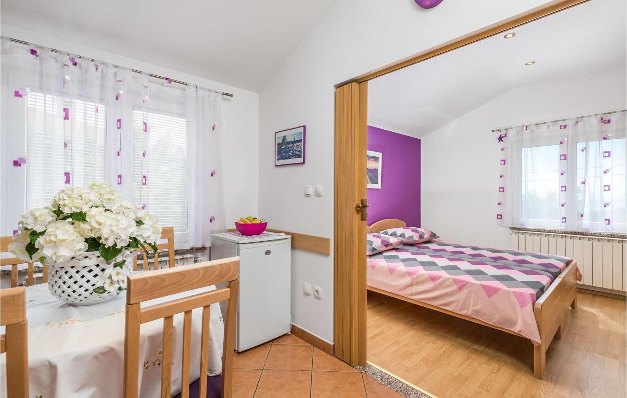 2 Bedroom Beautiful Apartment In Rukavac Rukavac  Eksteriør bilde